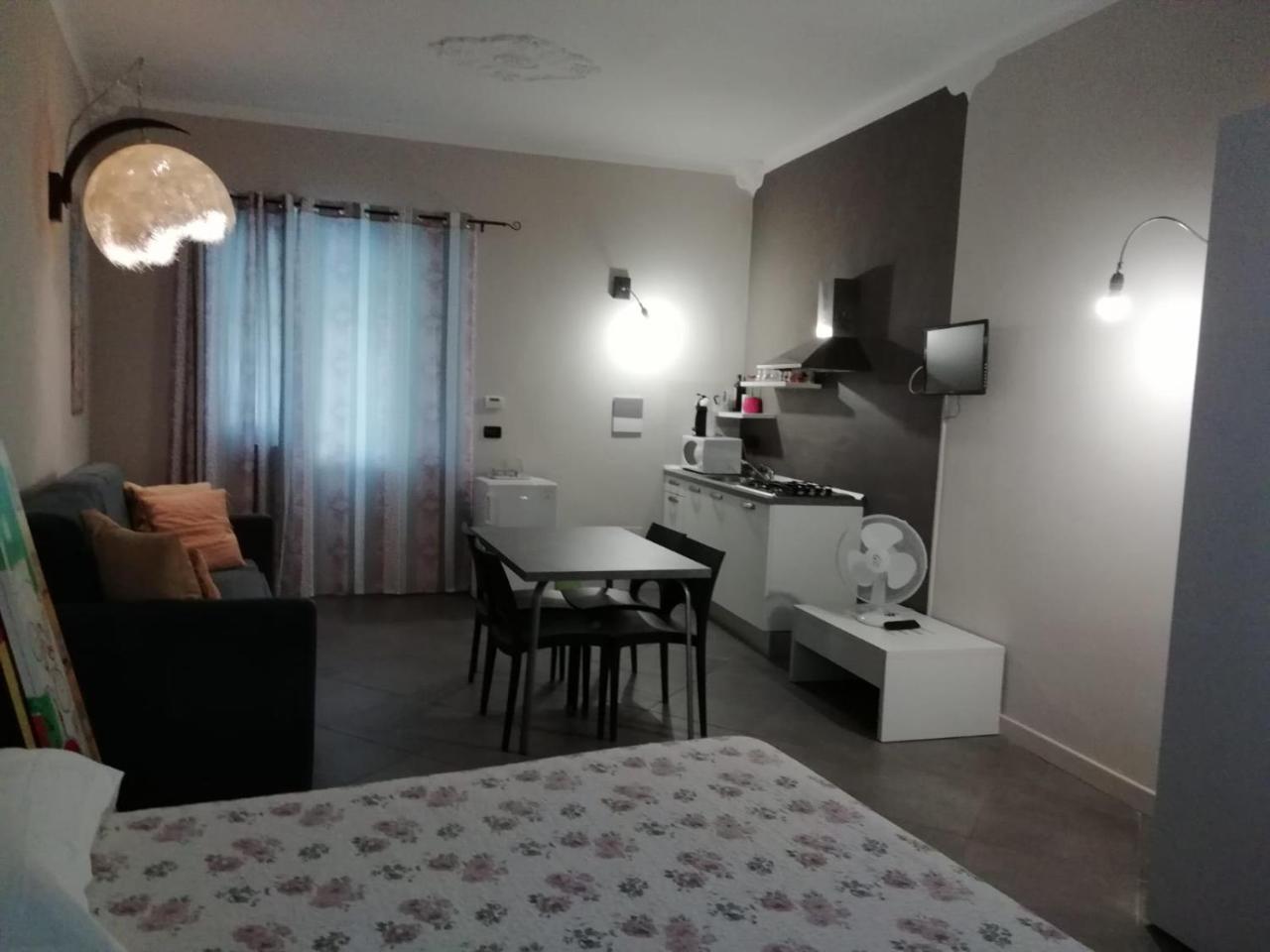La Pajassa Bed & Breakfast อัลบา ภายนอก รูปภาพ
