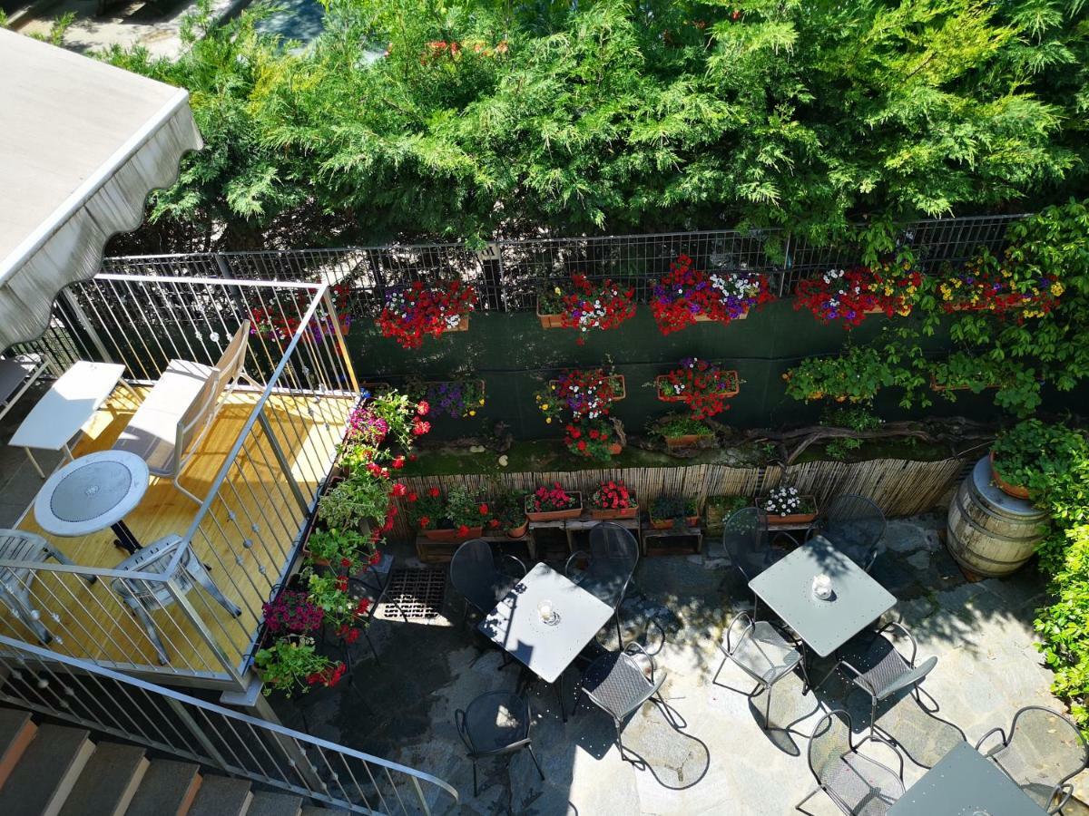 La Pajassa Bed & Breakfast อัลบา ภายนอก รูปภาพ
