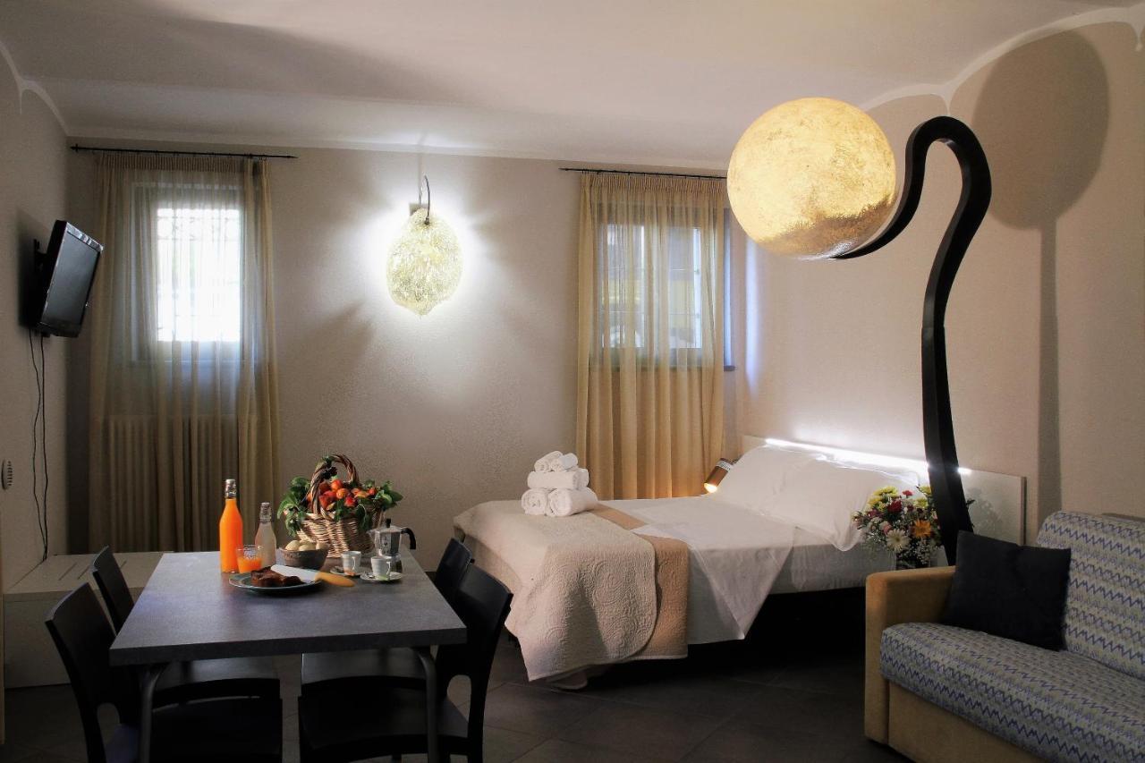 La Pajassa Bed & Breakfast อัลบา ภายนอก รูปภาพ