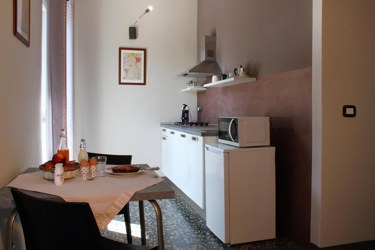 La Pajassa Bed & Breakfast อัลบา ภายนอก รูปภาพ
